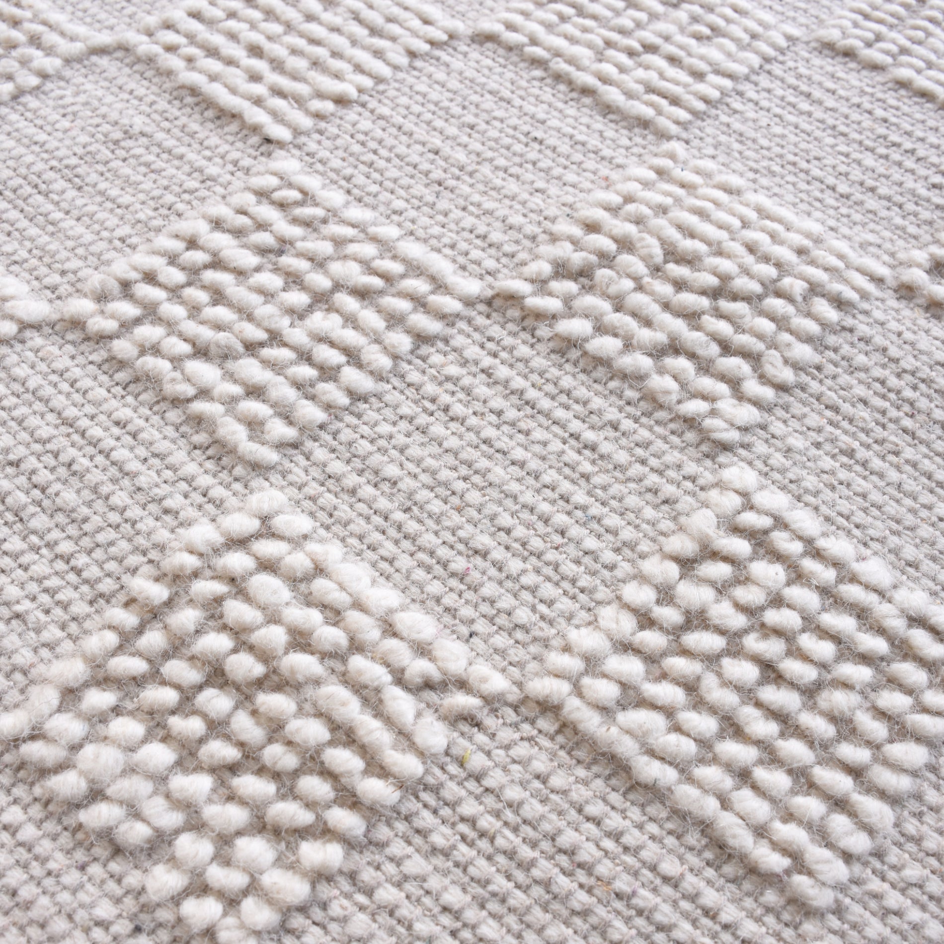 Acle Hand Woven Wool Rug - Ivory | Free shipping over £30 - Industville